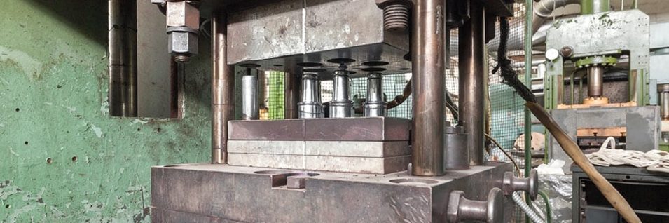 hydraulic-press-close-up-PLSPC8E